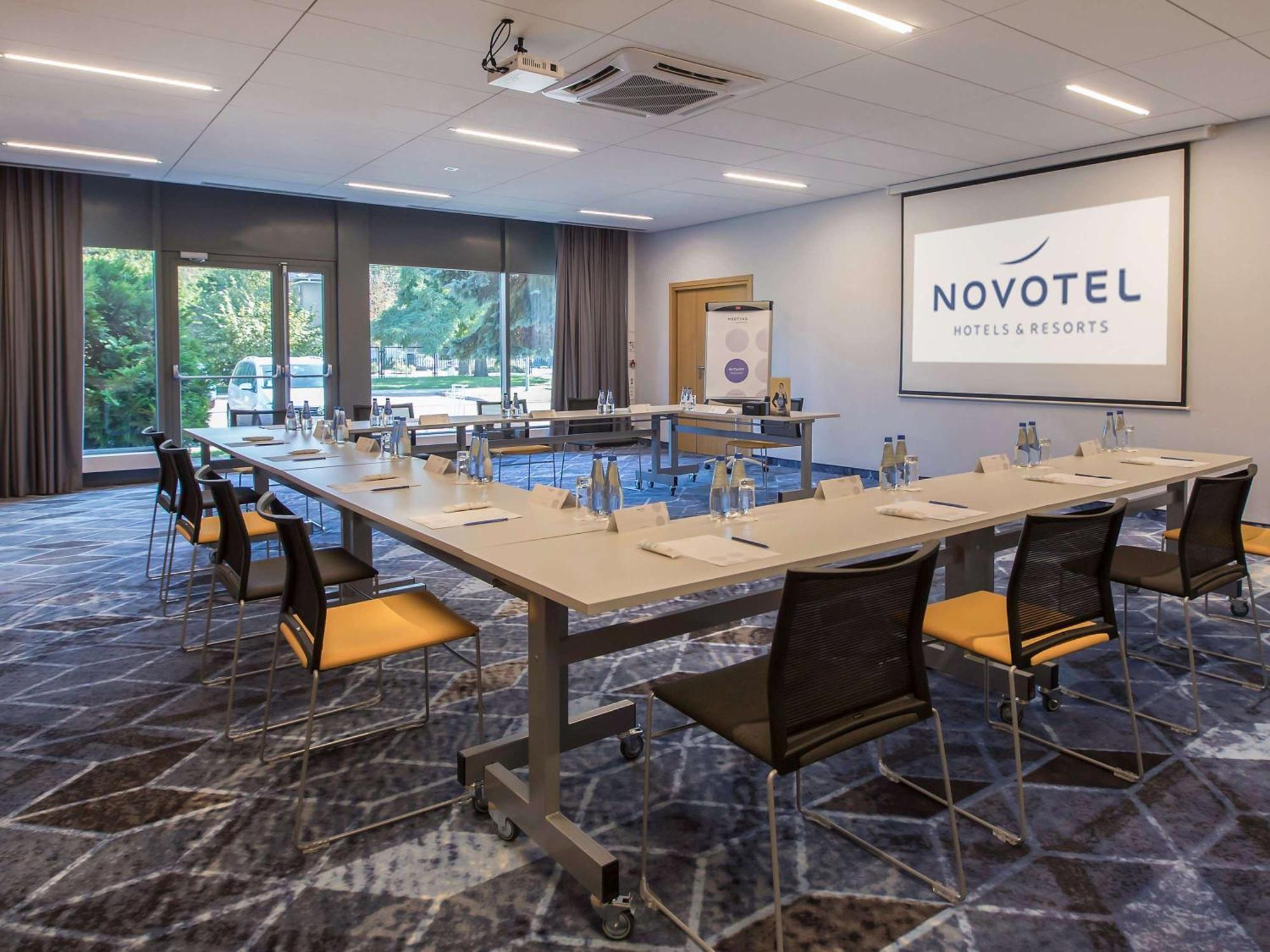 Novotel Wroclaw City Exterior foto