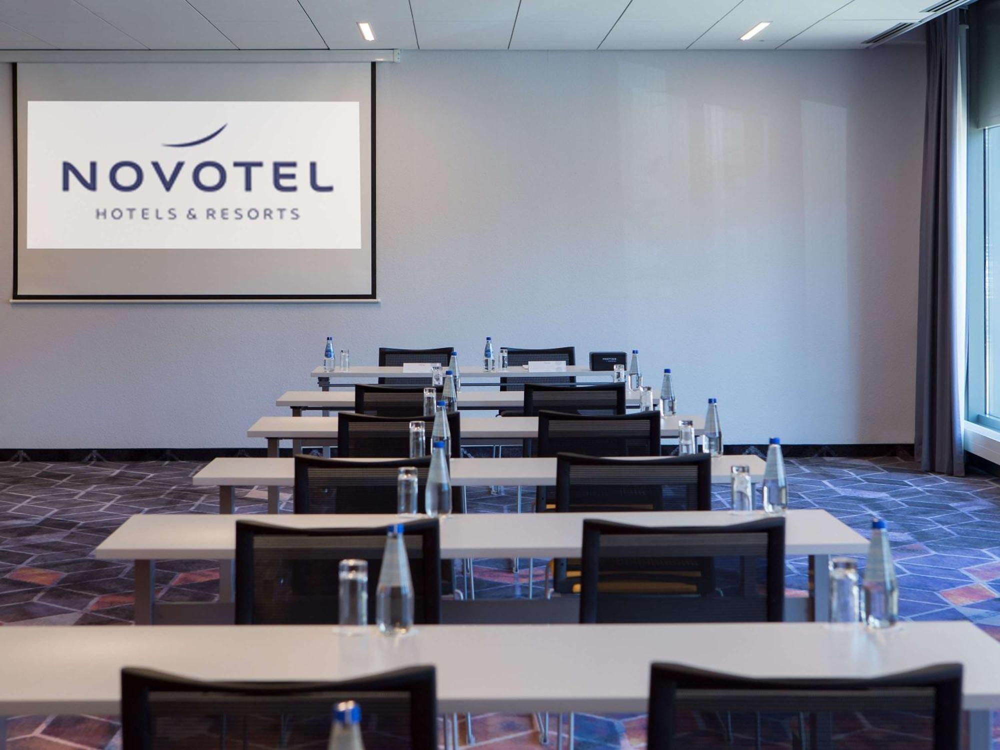 Novotel Wroclaw City Exterior foto